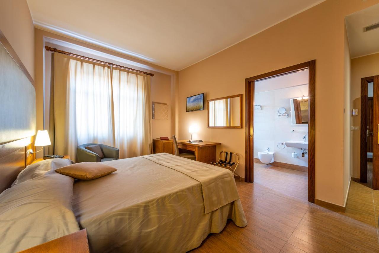 Leone De Castris Wine Hotel Salice Salentino Exterior photo